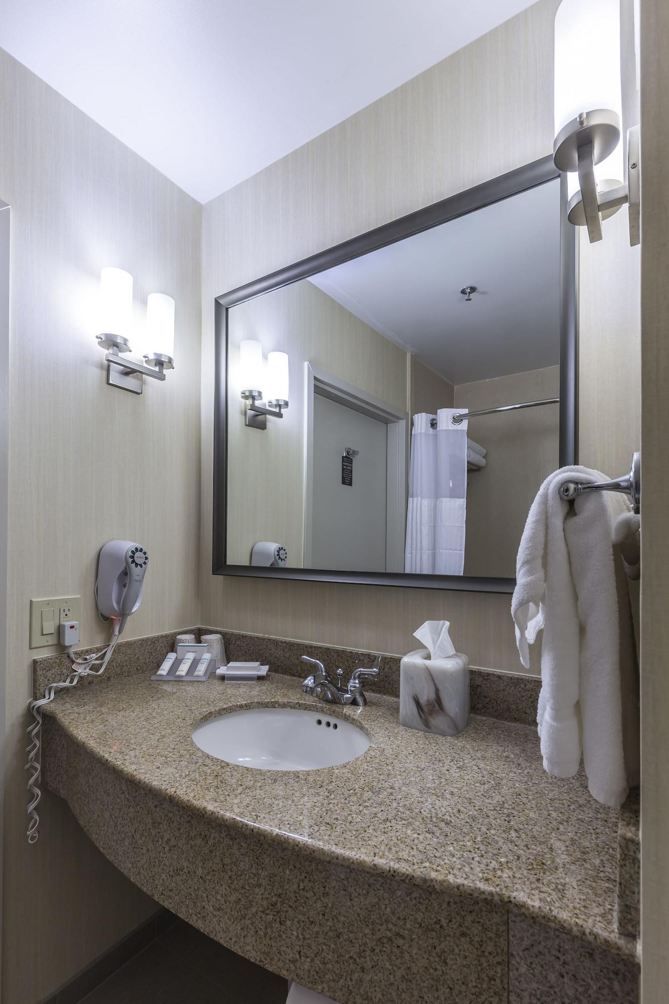 Hilton Garden Hotel 3*