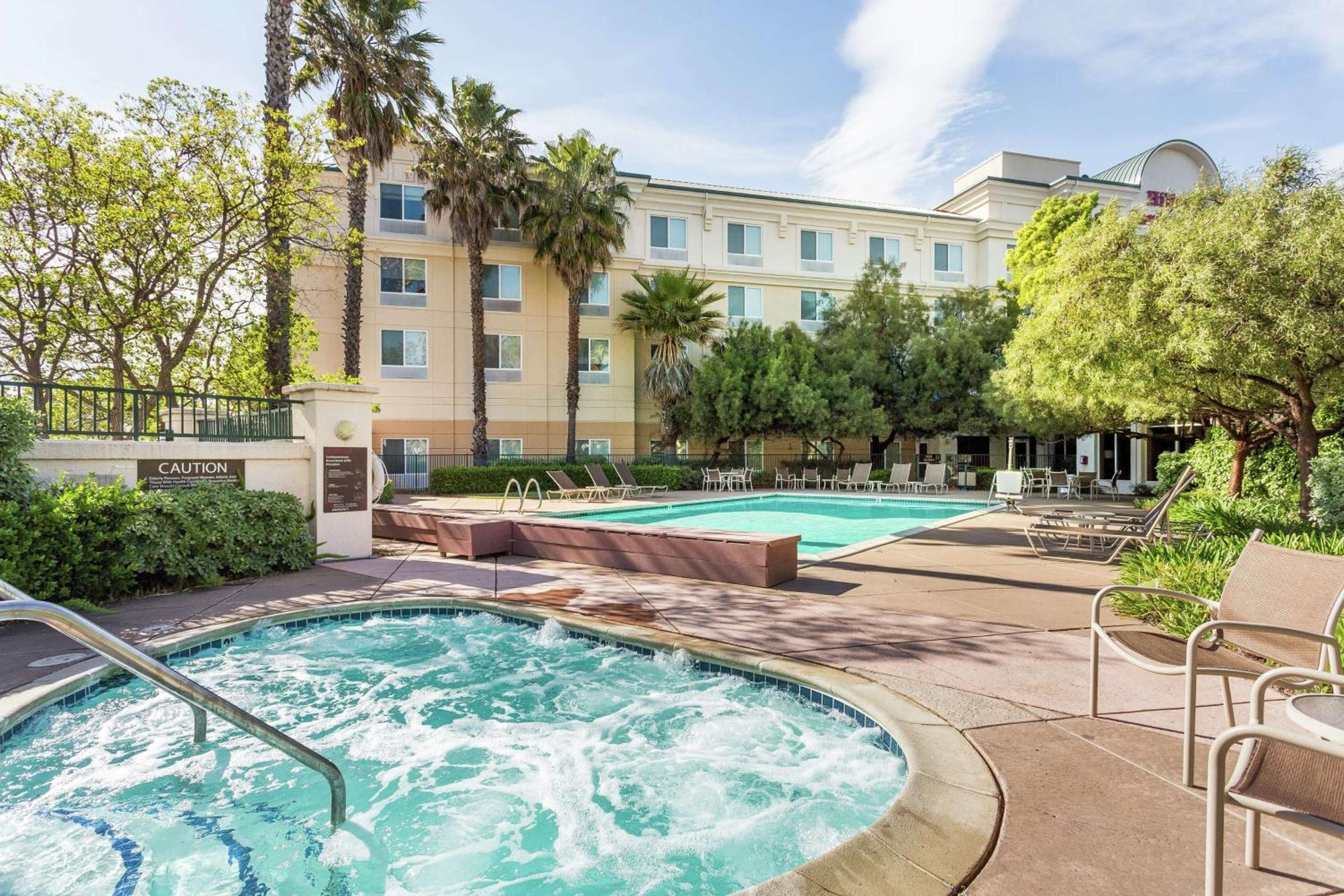 Hilton Garden 3* Fairfield