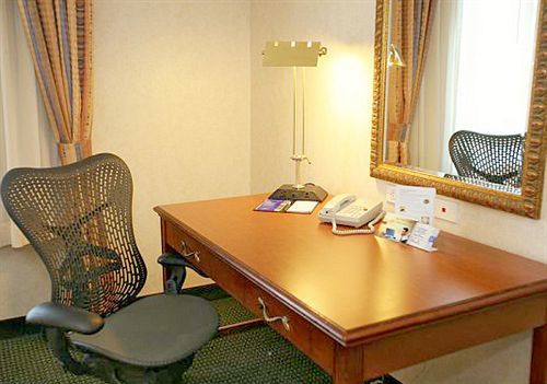 Hilton Garden Hotel 3*