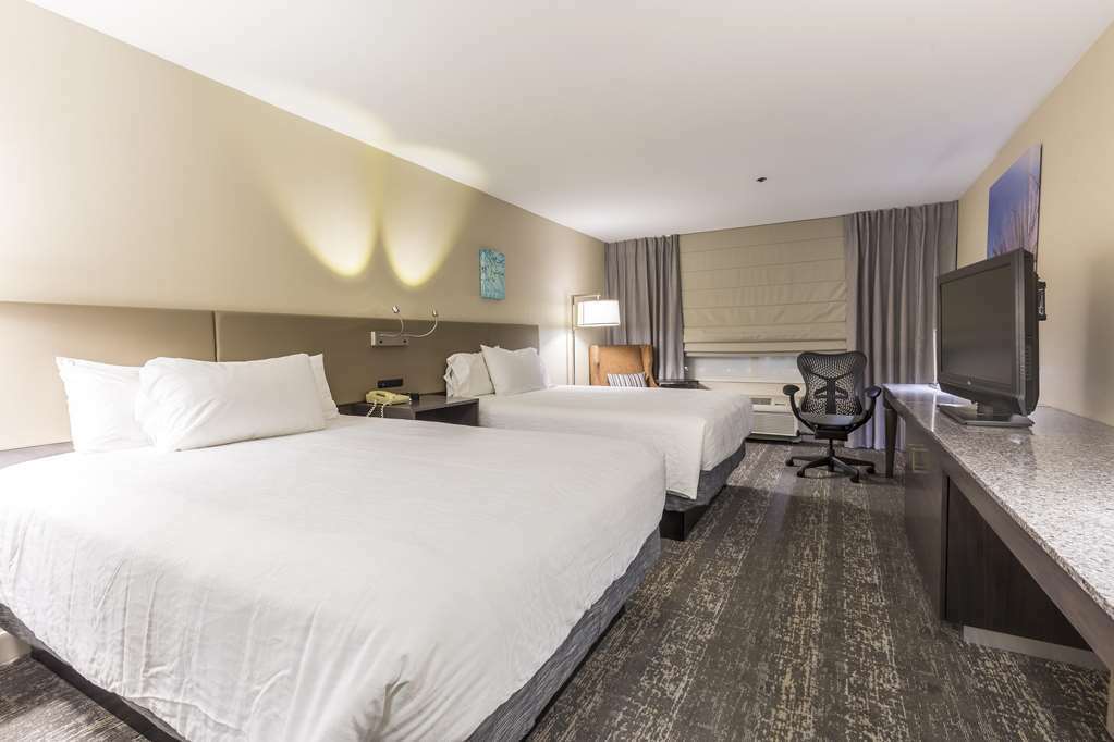 Hilton Garden Hotel 3*